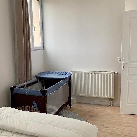 Agreable Maison Avec Parking Gratuit Sur Place. Saint-Denis  Exterior foto