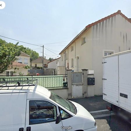 Agreable Maison Avec Parking Gratuit Sur Place. Saint-Denis  Exterior foto