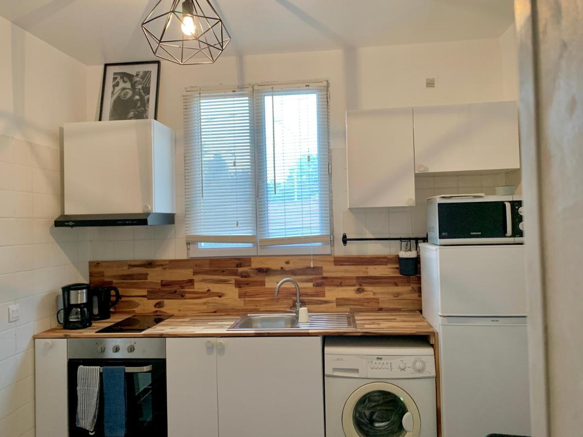 Agreable Maison Avec Parking Gratuit Sur Place. Saint-Denis  Exterior foto